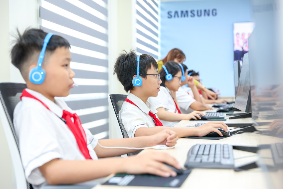 Trường Trung học cơ sở Nam Từ Liêm là một trong 4 trường được Samsung trao tặng món quà này. Đây là ngôi trường tham gia cuộc thi tích cực nhất khu vực phía Bắc. (Ảnh: Minh Sơn/Vietnam+)