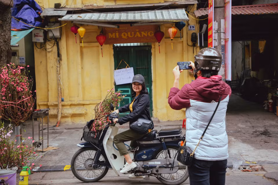 Đồng thời hoạt động này sẽ tạo động lực thúc đẩy phát triển du lịch, đưa quận Hoàn Kiếm, khu Phố cổ Hà Nội trở thành điểm đến “An toàn - Thân thiện - Chất lượng - Hấp dẫn”. (Ảnh: Minh Sơn/Vietnam+)