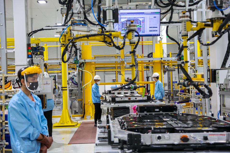Theo VinFast các công đoạn từ sản xuất đến ra pin thành phẩm sẽ tự động đến 80%. (Ảnh: Minh Sơn/Vietnam+)