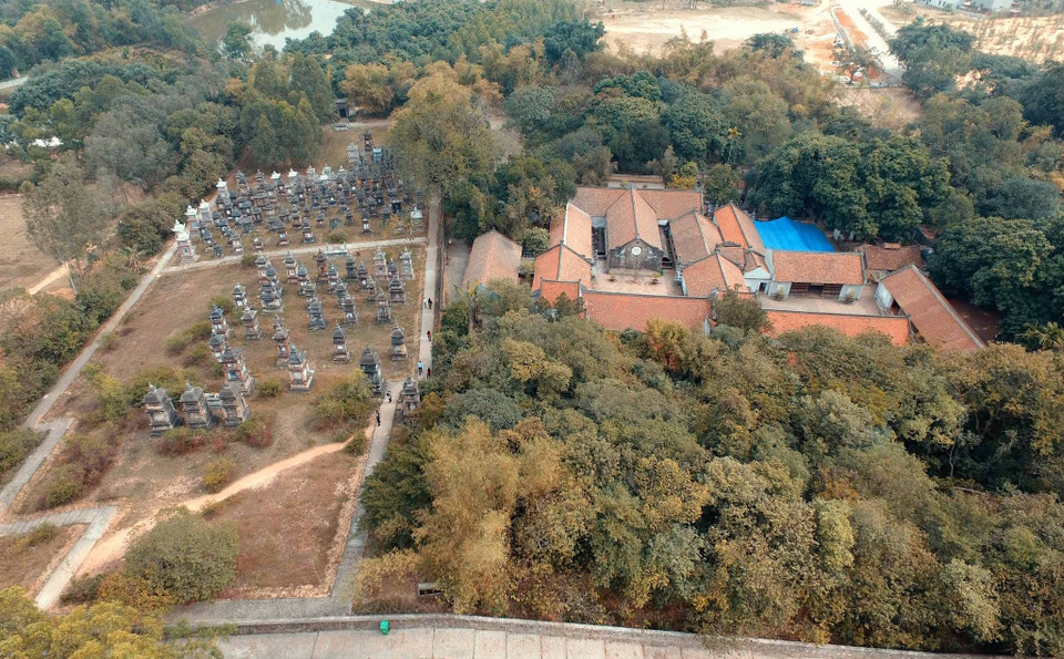 Toàn cảnh chùa nhìn từ trên cao. (Ảnh: Tùng Lâm-Ngọc Sơn/Vietnam+)