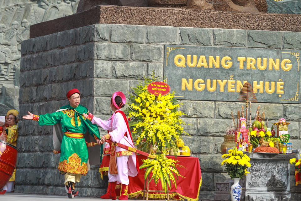 Cách đây tròn 227 năm - mùa xuân năm Kỷ Dậu 1789, nghĩa quân Tây Sơn dưới sự chỉ huy của người Anh hùng áo vải Quang Trung - Nguyễn Huệ đã tiến công thần tốc, bất ngờ vào Thăng Long đánh bại hơn 29 vạn quân xâm lược Mãn Thanh. (Ảnh: Minh Sơn/Vietnam+)