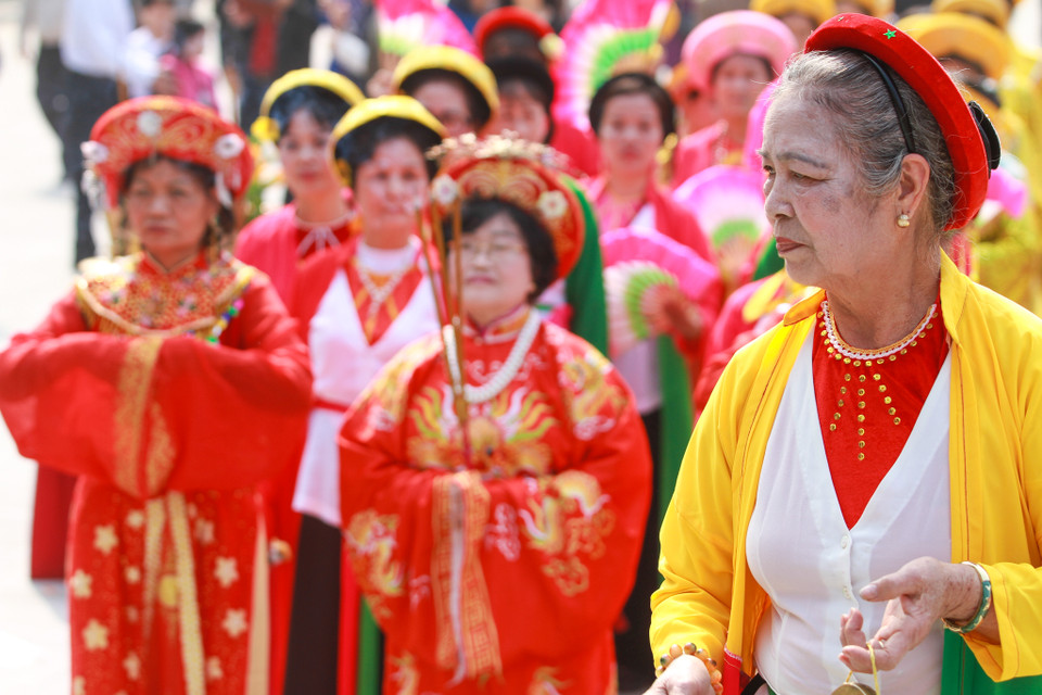 Ông Nguyễn Song Hào, Chủ tịch UBND quận Đống Đa cho biết: ‘Ngày nay lớp lớp người con Hà Nội được sống trên mảnh đất đã ghi dấu chiến công oanh liệt này đang cùng cả đất nước viết tiếp những trang sử vàng chói sáng của dân tộc, đoàn kết xây dựng Thủ đô anh hùng ngày càng phát triển’. (Ảnh: Minh Sơn/Vietnam+)