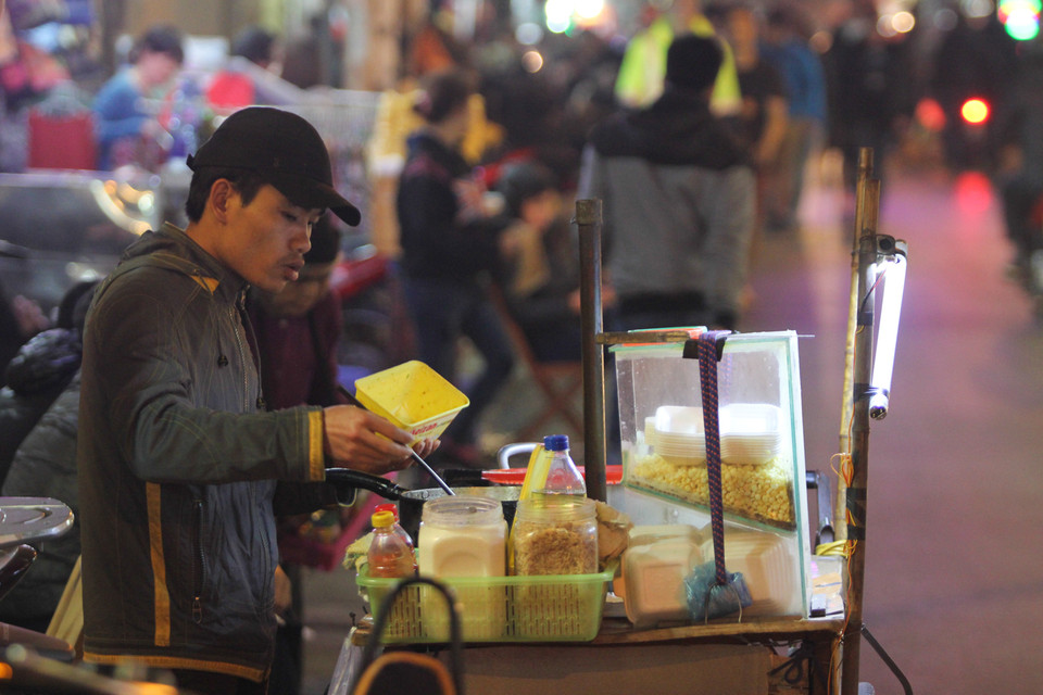 …hay ngô xào hành. (Ảnh: Minh Sơn/Vietnam+)