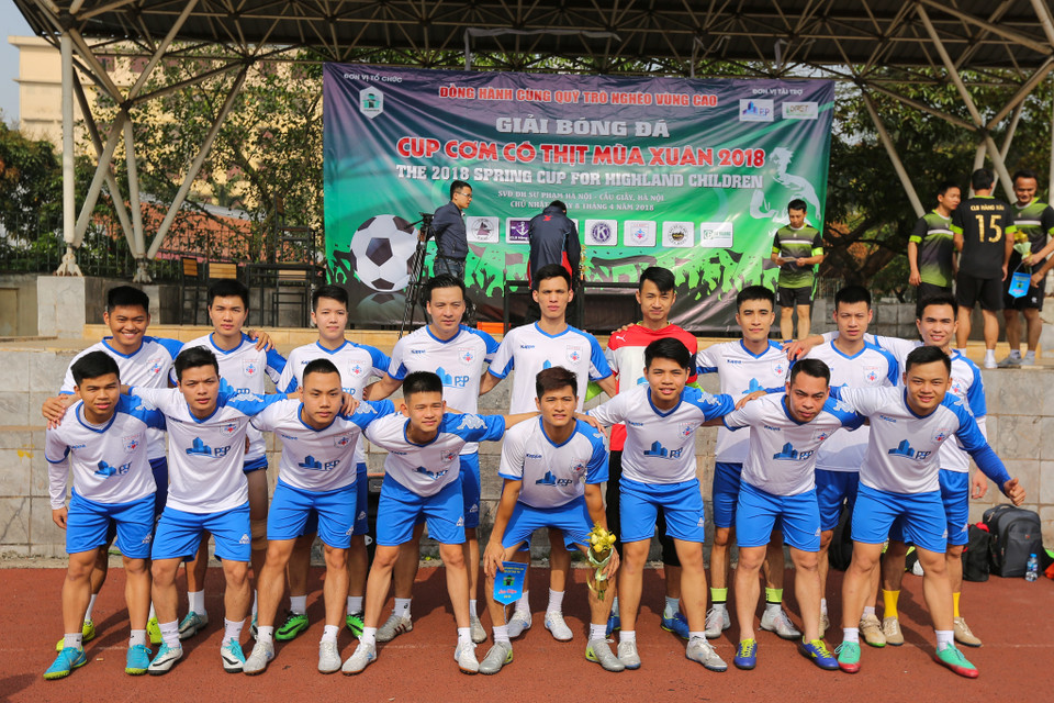 Đây là năm thứ 2 giải bóng đá phong trào với ý nghĩa từ thiện này được tổ chức cùng sự tham dự của 8 đội bóng trên cả nước, chia thành 2 bảng. (Ảnh: Minh Sơn/Vietnam+)
