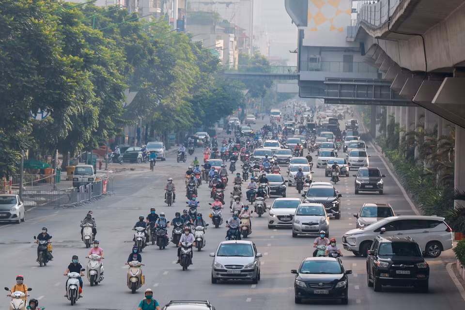 Sau ngày 21/9, thành phố không chia thành các vùng như trước đây mà chia khu vực xuất hiện nguy cơ để phòng, chống dịch hiệu quả chính vì vậy việc di chuyển giữa các quận nội đô dễ dàng hơn. (Ảnh: PV/Vietnam+)