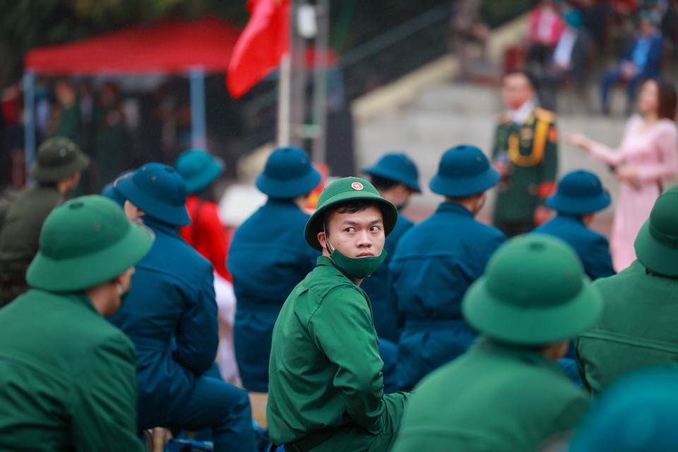 4.200 thanh niên nhập ngũ năm nay đều yên tâm tư tưởng, xác định rõ nghĩa vụ và trách nhiệm của mình, sẵn sàng lên đường nhập ngũ, thực hiện lý tưởng cao đẹp của người thanh niên đối với Tổ quốc. (Ảnh: Minh Sơn/Vietnam+)
