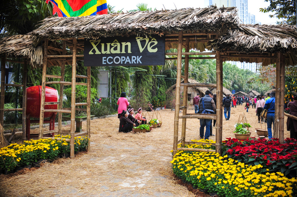 Phiên chợ Tết quê là một hoạt động nằm trong ‘Lễ hội hoa Xuân’ diễn ra từ mùng 3 đến mùng 7 Tết (tức từ 10-14/2 Dương lịch). (Ảnh: PV/Vietnam+)