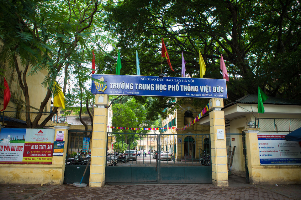 Trung học phổ thông Việt Đức chính thức được thành lập năm 1955 thế nhưng lịch sử của trường lại bắt đầu từ năm 1897 với sự ra đời của trường dòng có tên Puginier. (Ảnh: Minh Sơn/Vietnam+)