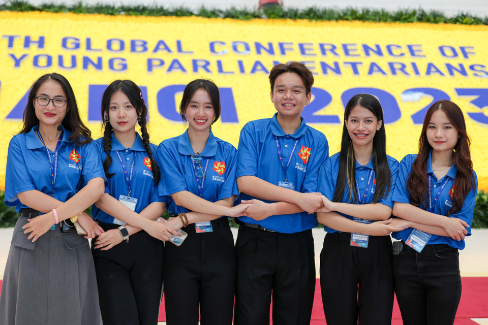 Trong khuôn khổ Hội nghị Nghị sỹ trẻ toàn cầu lần thứ 9 từ ngày 14 - 17/9/2023, Trung ương Đoàn được phân công tuyển chọn, điều phối liên lạc viên, tình nguyện viên phục vụ Hội nghị. (Ảnh: Minh Sơn/Vietnam+)