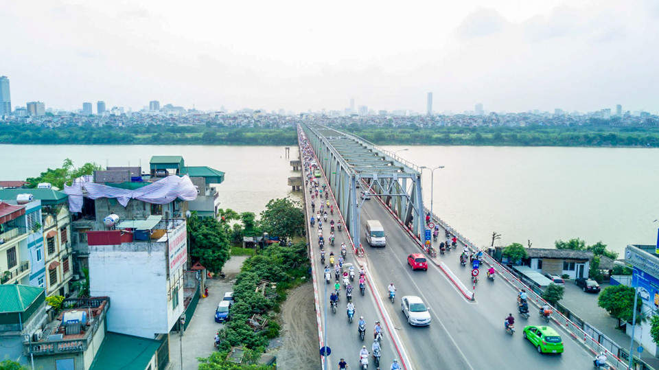 Đây là cây cầu lớn đầu tiên được thiết kế và thi công hoàn toàn bởi đội ngũ kỹ sư Việt Nam. (Ảnh: Vietnam+)