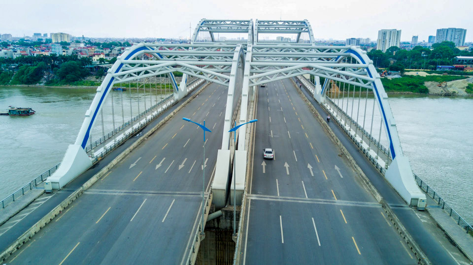 Cầu có mặt cắt rộng 55 m với 8 làn xe. (Ảnh: Vietnam+)