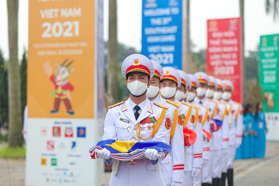 Tại các kỳ Đại hội thể thao lớn, lễ thượng cờ được tổ chức nhằm mục đích thể hiện sự có mặt của các quốc gia tham dự và chào đón các đoàn thể thao đến tham dự, khích lệ tinh thần thi đấu của các vận động viên. (Ảnh: Minh Sơn/Vietnam+)