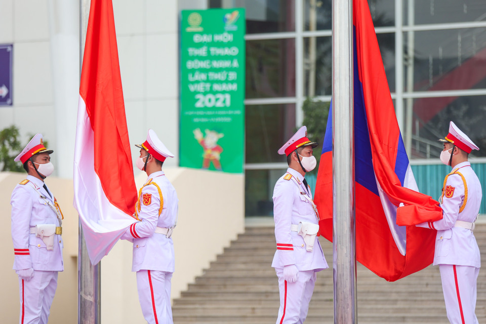 Phần nghi thức được tổ chức trang trọng, ấm cúng và tạo dấu ấn sâu đậm, đáp ứng các yêu cầu về nghi lễ đồng thời tạo không khí vui vẻ, thân thiện, đem lại sự hào hứng và đoàn kết. (Ảnh: Minh Sơn/Vietnam+)