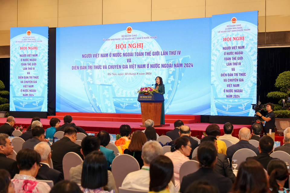 Sáng 22/8 tại Hà Nội, Bộ Ngoại giao đã chủ trì tổ chức Hội nghị Người Việt Nam ở nước ngoài toàn thế giới lần thứ 4 và Diễn đàn Trí thức và chuyên gia Việt Nam ở nước ngoài. (Ảnh: Minh Sơn/Vietnam+)
