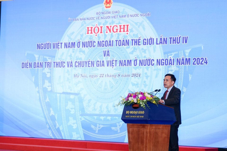 Đặc biệt, Hội nghị có sự tham dự của 400 đại biểu kiều bào từ hơn 40 quốc gia, vùng lãnh thổ đã về dự Hội nghị. Hội nghị cũng có sự tham dự, đưa tin của hơn 100 phóng viên từ 45 cơ quan thông tấn, báo chí trong nước cùng đoàn phóng viên kiều bào. (Ảnh: Minh Sơn/Vietnam+)