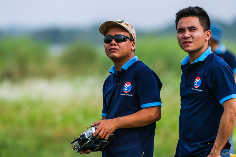 Địa điểm bay nằm tại một khu đất ven sông Hồng thuộc địa phận huyện Hoài Đức. (Ảnh: PV/Vietnam+)