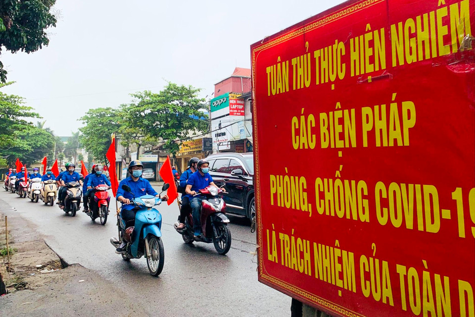 Thành đoàn Hà Nội cũng ban hành file thu âm tuyên truyền về bầu cử gắn với công tác phòng, chống dịch bệnh và chỉ đạo 100% các quận, huyện, thị đoàn triển khai tuyên truyền thông qua mô hình loa kéo thanh niên, tuyên truyền lưu động. (Ảnh: Thành đoàn Hà Nội)