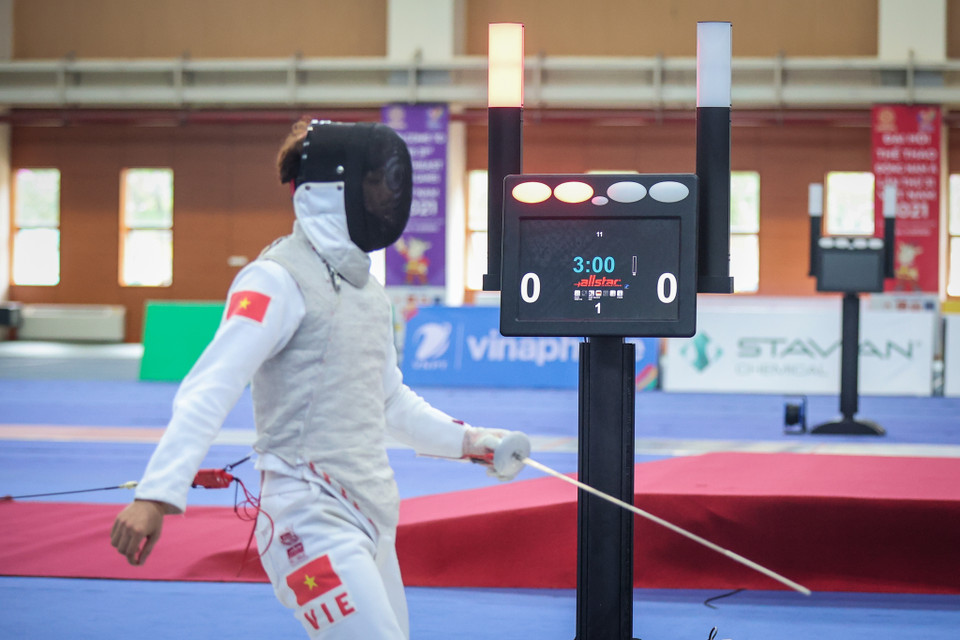 Các nội dung bao gồm: kiếm chém cá nhân nam, nữ; kiếm ba cạnh cá nhân nam, nữ; kiếm liễu cá nhân nam, nữ; đồng đội kiếm chém nam, nữ; đồng đội kiếm ba cạnh nam, nữ; đồng đội kiếm liễu nam, nữ. (Ảnh: Minh Sơn/Vietnam+)