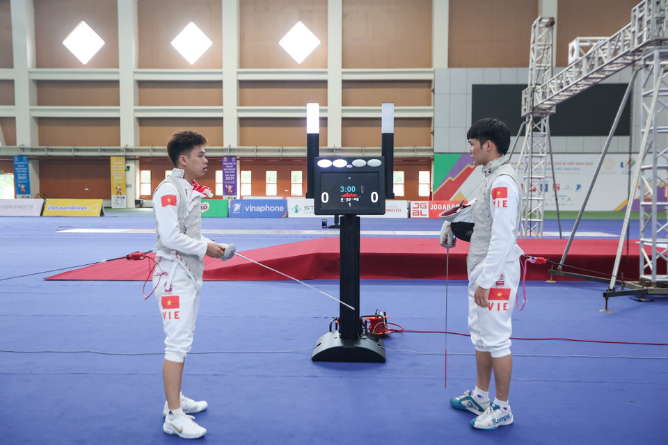 Vào thời điểm cách giải đấu 1 tháng, các vận động viên được yêu cầu tập luyện với cường độ 2 buổi/ngày, trong đó tập trung chủ yếu vào rèn luyện, nâng cao thể lực cũng như hoàn thiện kỹ thuật. (Ảnh: Minh Sơn/Vietnam+)