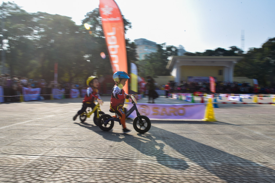 Những cuarơ nhí này chỉ từ 3-5 tuổi. Nhiều bạn đã tham gia câu lạc bộ từ khi 18 tháng tuổi. (Ảnh: PV/Vietnam+)