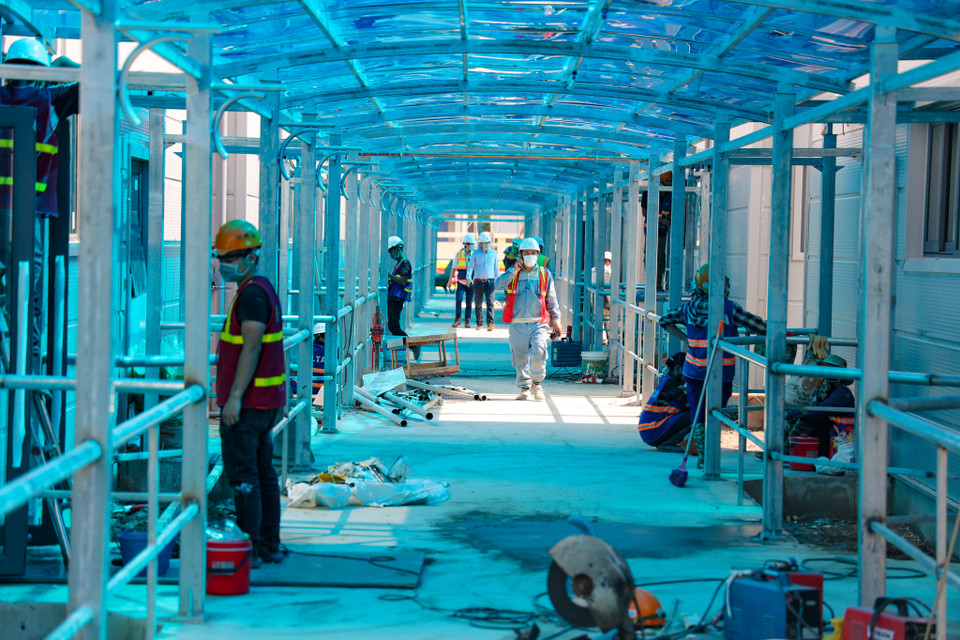 Đây sẽ là bệnh viện được xây dựng từ đầu theo tiêu chuẩn điều trị ICU, khu dinh dưỡng, xét nghiệm, điều trị riêng biệt nhằm đảm bảo vô trùng, kiểm soát nhiễm khuẩn, tránh lây nhiễm chéo trong bệnh viện. (Ảnh: Minh Sơn/Vietnam+)