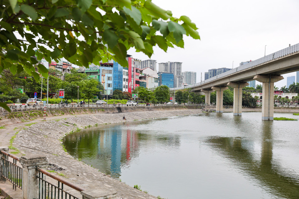 Quận Đống Đa dự kiến kết hợp không gian đi bộ hồ Hoàng Cầu, ga Cát Linh - Hà Đông. (Ảnh: Minh Sơn/Vietnam+)