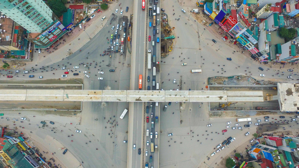 Sau khi hoàn thành, nút giao này sẽ trở thành ngã tư có 4 tầng lưu thông. Đây là công trình trọng điểm đầu tiên mở màn năm 2016. (Ảnh: Minh Sơn/Vietnam+)