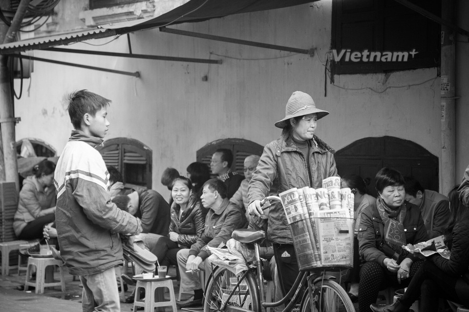 Từ dân lao động cho đến dân công sở. (Ảnh Hoàng Long-Thành Nguyễn/Vietnam+)