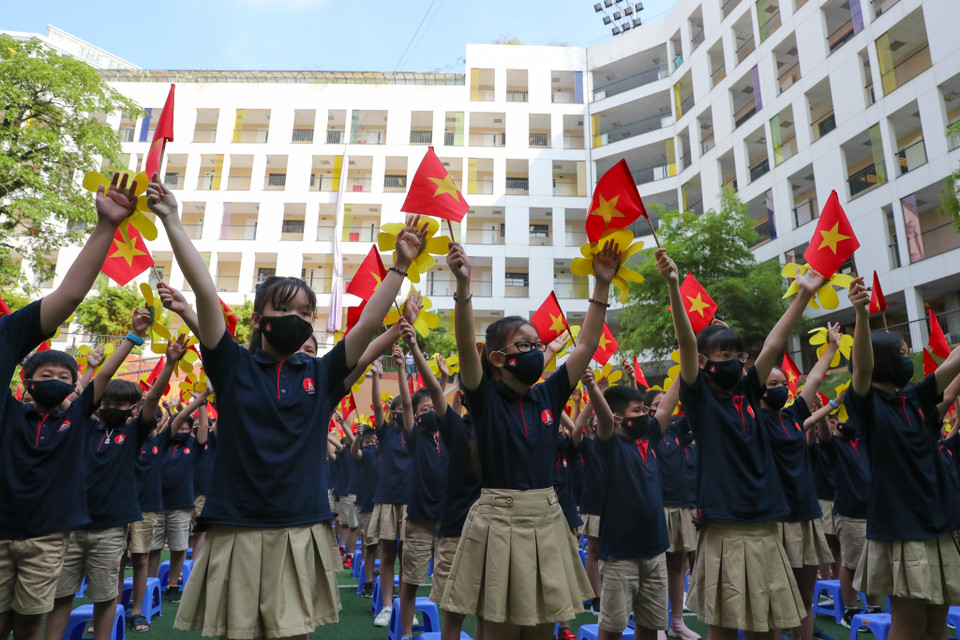 Đây cũng là buổi lễ khai giảng lần thứ 2 nhà trường không sử dụng bóng bay nhằm bảo vệ môi trường. (Ảnh: Minh Sơn/Vietnam+) 