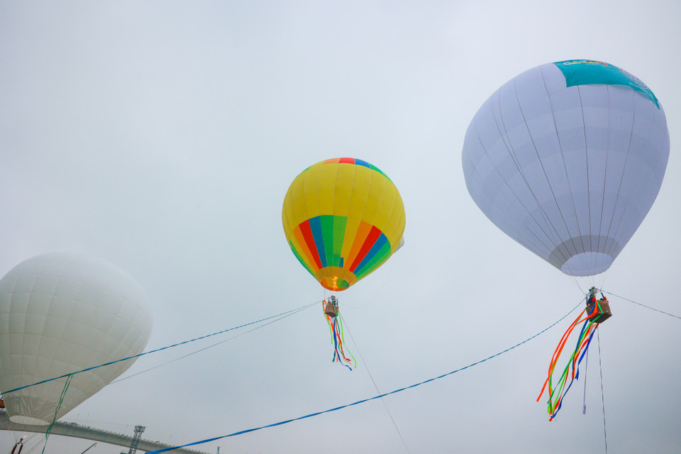 Các khí cầu cấp 1 sẽ rất ấn tượng và nổi bật khi tham gia các lễ hội có nhảy múa tập thể. (Ảnh: Minh Sơn/Vietnam+)