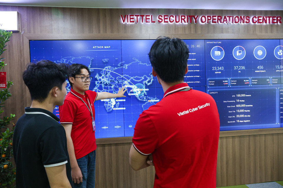 Đại diện Viettel Cyber Security cho biết Trung tâm do các chuyên gia Viettel nghiên cứu và phát triển. (Ảnh: Minh Sơn/Vietnam+)