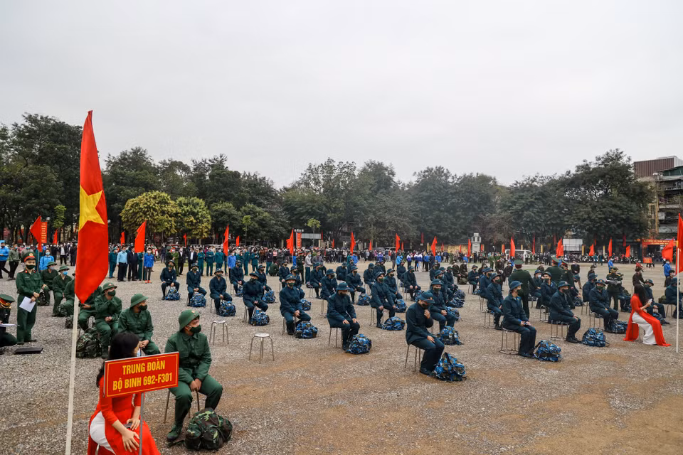Trong ngày 27/2, Hà Nội và 20 tỉnh trên cả nước sẽ tổ chức giao nhận quân (Lạng Sơn, Cao Bằng, Bắc Giang, Bắc Kạn, Bắc Ninh, Thái Nguyên, Thanh Hóa, Quảng Bình, Thừa Thiên-Huế, thành phố Đà Nẵng, Quảng Nam, Quảng Ngãi, Bình Định, Phú Yên, Khánh Hòa, Ninh Thuận, Kon Tum, Gia Lai, Đắk Lắk, Đắk Nông.)
