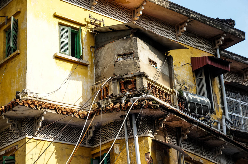 Thậm chí ‘hô biến’ ban công thành công trình phụ. (Ảnh: Minh Sơn/Vietnam+)