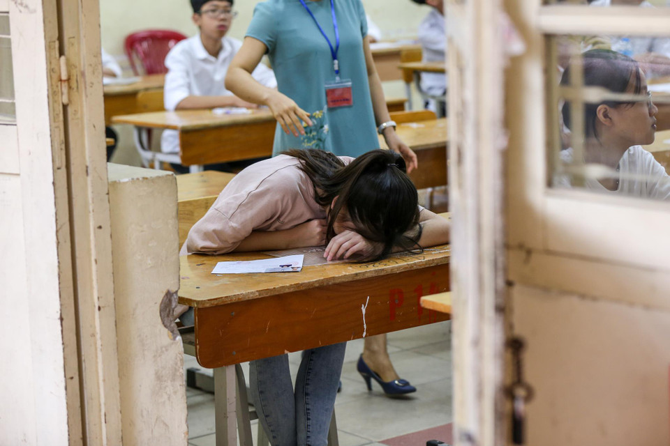 Thành phố Hà Nội có 169 điểm thi, với hơn 3.600 phòng thi. Để chuẩn bị cho kỳ thi này, Hà Nội đã huy động gần 11.000 cán bộ, giáo viên, nhân viên phục vụ tại các điểm thi trên toàn thành phố. (Ảnh: PV/Vietnam+)