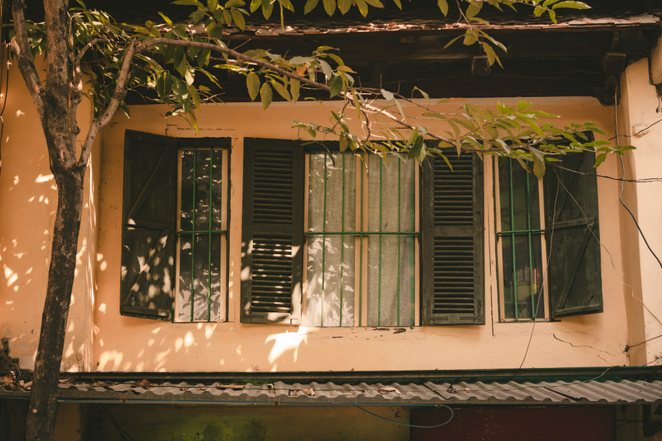 Những ngày nắng đầu Đông ở Hà Nội, căn nhà cũ trở nên đẹp đẽ, bình dị. (Ảnh: Minh Sơn/Vietnam+)