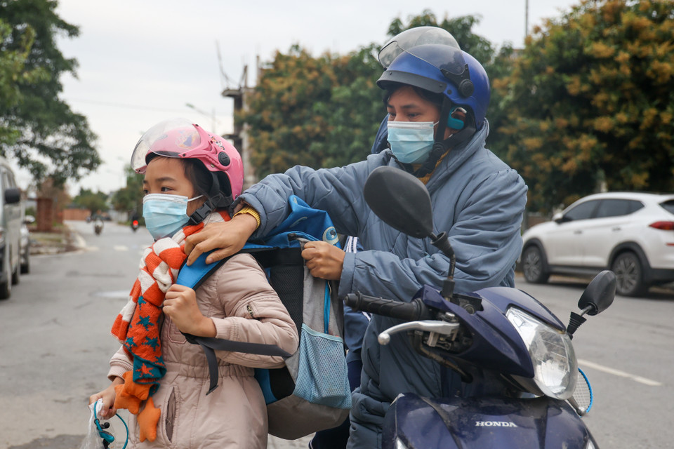 Nhà trường cũng đã có cuộc họp với các giáo viên để đưa ra phương án đón học sinh trở lại trường vào sáng 2/3. (Ảnh: Minh Sơn/Vietnam+)