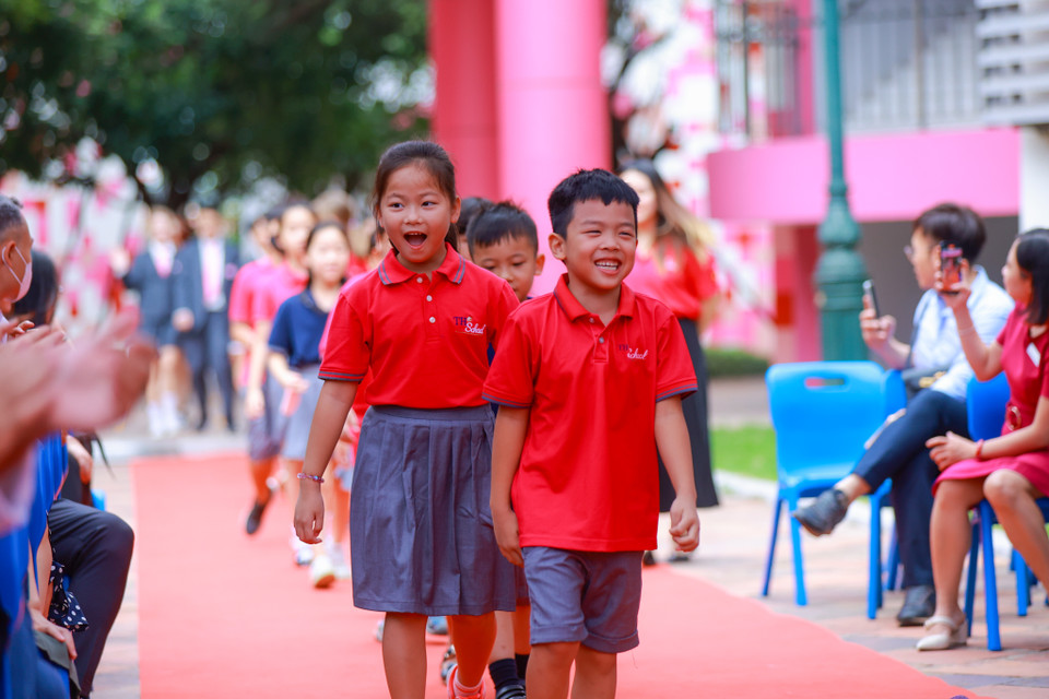 Năm học này, nhà trường đón hàng loạt học sinh mới từ các cấp mầm non tới trung học phổ thông. (Ảnh: Minh Sơn/Vietnam+)
