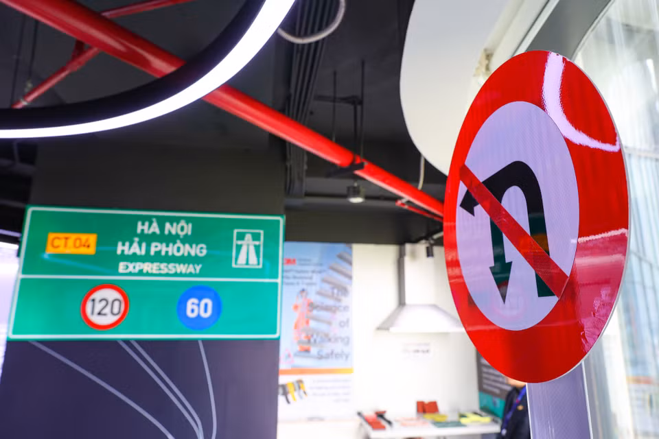 Trước đó, 3M đã ra mắt Trung tâm Kỹ thuật Khách hàng (CTC) tại Thành phố Hồ Chí Minh, tập trung giới thiệu cho các doanh nghiệp đối tác trên toàn quốc những giải pháp cũng như cơ hội hợp tác kinh doanh. (Ảnh: Minh Sơn/Vietnam+)