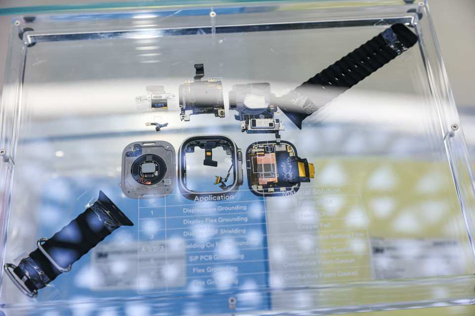 Trung Tâm Khoa học Công nghệ và Kỹ thuật mới tại Hà Nội trưng bày nhiều giải pháp sáng tạo của 3M tập trung vào các lĩnh vực điện tử, an toàn giao thông và thương mại. (Ảnh: Minh Sơn/Vietnam+)