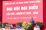 Ông Trần Cẩm Tú, Ủy viên Bộ Chính trị, Thường trực Ban Bí thư, Bí thư Đảng ủy các cơ quan Đảng Trung ương phát biểu khai mạc Đại hội. (Ảnh: Phương Hoa/TTXVN)