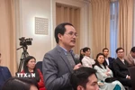 Ông Lê Văn Tranh, Nghiên cứu sinh Tiến sỹ luật học tại Đại học Paris Panthéon-Assas (Pháp), phát biểu tại Hội thảo khoa học với chủ đề “Vai trò của trí thức Việt Nam tại Pháp trong phát triển khoa học-công nghệ, đổi mới sáng tạo và chuyển đổi số tại Việt Nam,” do Đại sứ quán Việt Nam tại Pháp tổ chức. (Ảnh: Hữu Chiến/TTXVN)
