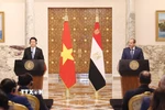 Chủ tịch nước Lương Cường và Tổng thống Ai Cập Abdel Fattah El-Sisi gặp gỡ báo chí, thông báo kết quả hội đàm. (Ảnh: Lâm Khánh/TTXVN)