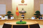 Thủ tướng Phạm Minh Chính chủ trì họp Chính phủ để đánh giá việc vận hành mô hình chính quyền địa phương 2 cấp.(Ảnh: Dương Giang/TTXVN)