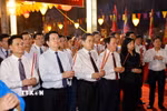 Chủ tịch Quốc hội Trần Thanh Mẫn và đoàn đại biểu rước Văn tế, dâng hương tưởng niệm Đức thánh Trần tại Đền Kiếp Bạc. (Ảnh: Doãn Tấn/TTXVN)
