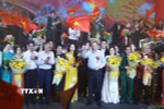 Tổng Bí thư Tô Lâm và các đồng chí lãnh đạo, nguyên lãnh đạo Đảng, Nhà nước dự chương trình nghệ thuật "Đảng trong Mùa xuân Đại thắng". (Ảnh: Thống Nhất/TTXVN)