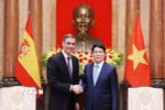 Chủ tịch nước Lương Cường tiếp Thủ tướng Tây Ban Nha Pedro Sánchez. (Ảnh: Lâm Khánh/TTXVN)