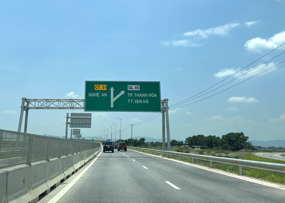 Hai dự án cao tốc Quốc lộ 45 - Nghi Sơn và Nghi Sơn - Diễn Châu thuộc cao tốc Bắc - Nam sẽ được đưa vào khai thác tạm từ ngày 1/9. (Ảnh: Trần Hương Sơn/Vietnam+)