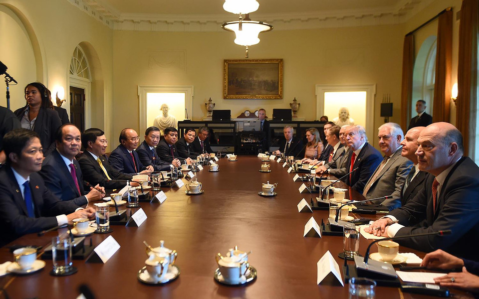 Đây là tiếp xúc đầu tiên giữa một lãnh đạo cấp cao Việt Nam với Tổng thống Hoa Kỳ Donald Trump kể từ khi cả hai nước có Ban Lãnh đạo mới. (Nguồn: Thông tin Chính phủ)