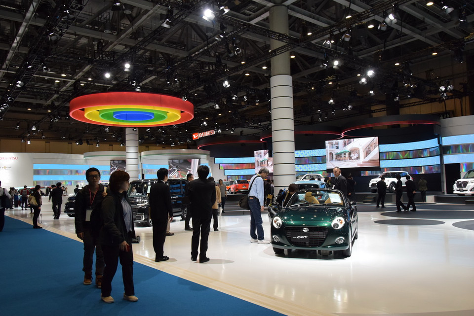 Gian triển lãm của hãng xe Daihatsu. (Ảnh: Cẩm Tuyến/Vietnam+)