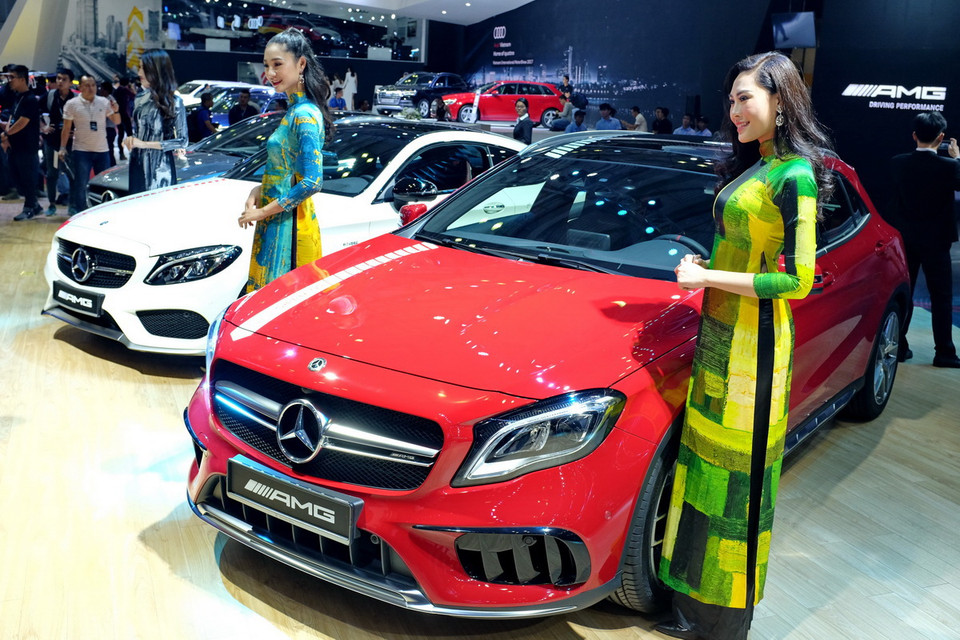 Các mẫu xe của thương hiệu xe sang Mercedes-AMG. (Ảnh: Thế Anh/Vietnam+)